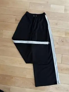 [MURUA］サイドジッパー付き黒イージーパンツ F
