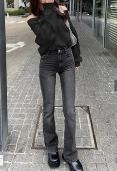 ハイウエストフレアデニムパンツ