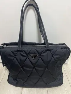 PRADA ブラック キルティング ショルダーバッグ