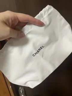 CHANEL 巾着 ポーチ ホワイト　ノベルティのサムネイル