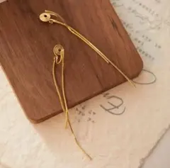 【新品】イヤリング ノンホール ゴールド スネークチェーン ロング フォーマル