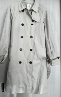 ベージュ ダブルブレスト トレンチコート　組曲