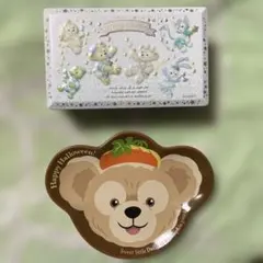 Disneyダッフィー＆フレンズ菓子空き缶とダッフィースーベニアプレートセット❣️