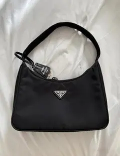 PRADA ブラック ショルダーバッグ