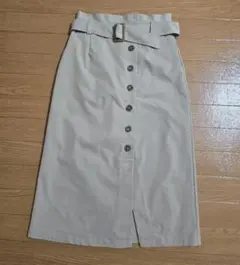 【美品】AND COUTURE ベルト付き タイトスカート 38のサムネイル