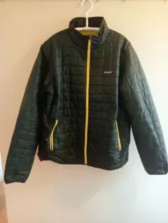 patagonia　 化繊ダウンジャケット