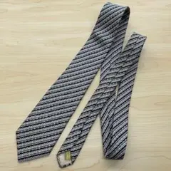 Item thumbnail for item 883f306e-91ea-44a7-850a-46ee285e5845