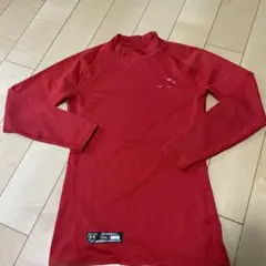 Under Armour レッド アンダーシャツ YXL