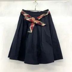 72●BLUE LABEL CRESTBRIDGE スカート TS0709-2のサムネイル