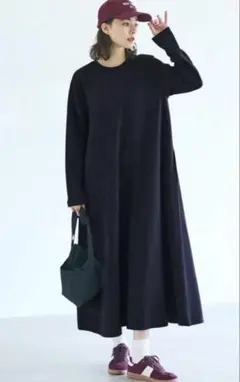 【新品タグ付き】coca エンボス長袖Aラインワンピース　ネイビー　M