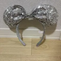 ディズニー　スパンコール カチューシャ　シルバー
