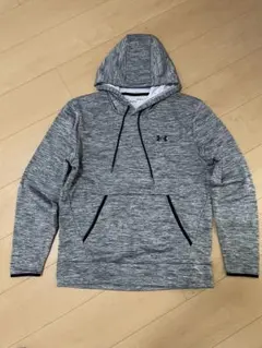 UNDER ARMOUR パーカー グレー Mサイズのサムネイル