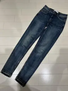 ZARA 80S スキニーデニム　ハイウエスト　ダメージ　美脚