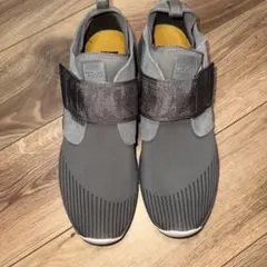 Teva グレー スニーカー