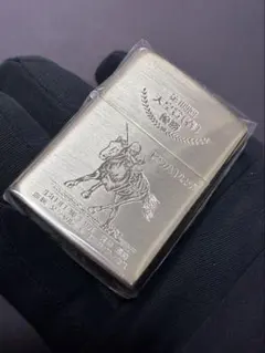[稀少] テイエムオペラオー&和田竜二 2000年 年度代表馬記念ZIPPO 稀少] テイエムオペラオー&和田竜二 2000年 年度代表馬記念ZIPPO