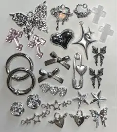 No.534 デコレーションパーツ　デコパーツ　まとめ売り　シルバー　蝶