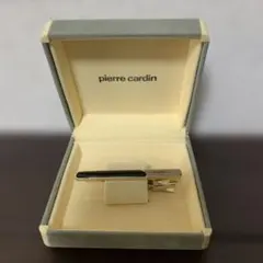 pierre cardinのサムネイル