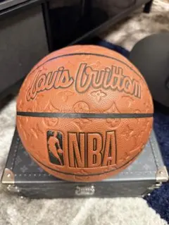 激レア 新品 ルイヴィトンNBA限定バスケットボール - メルカリ