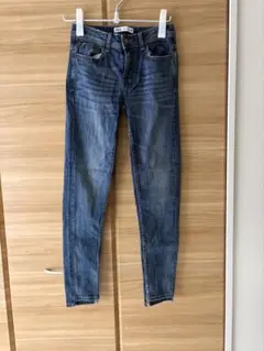 ZARA スキニーパンツ
