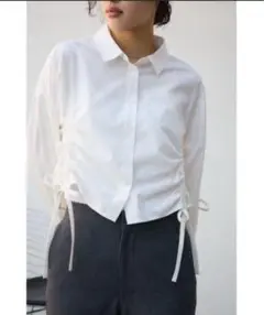 フロントギャザーシャツ