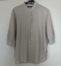 earth　ベージュ七分袖フリル襟ブラウス