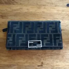 FENDI フェンディズッカ柄 FFロゴ金具 キャンバス レザー 二つ折り長財布のサムネイル