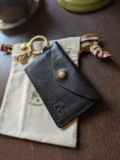 イルビゾンテ レザーケース付キーリング ブラック 男女兼用