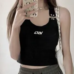 SHEIN 黒 タンクトップ