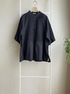 フレームワークOUT OF FRAMe Khadi pintuck シャツ未使用 ⚫︎美品 OUT OF FRAMe Khadi pintuck シャツ - メルカリ