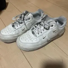 Nike Air Force 1 ホワイト スニーカー