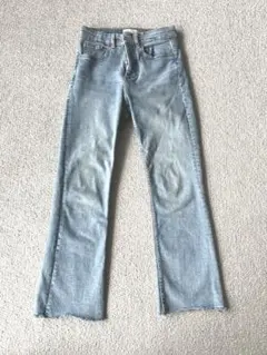 ZARA レディース　ライトブルー ストレートデニム 裾カットオフ♡