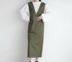 ローリーズファーム　オリーブグリーン Vネック サロペット コットン製