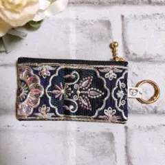 Item thumbnail for item a45b4fd4-8a5d-42ac-aad2-5a997ce15fd2