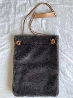 グレーショルダーバッグ