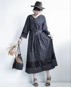 ネイビー 花柄 ロングワンピース 七分袖