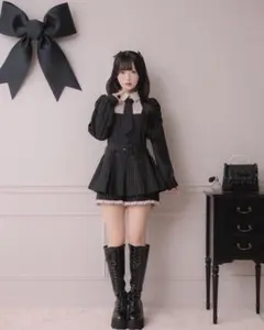 pium フリルリボンパフスリーブセットアップ ブラック - メルカリ