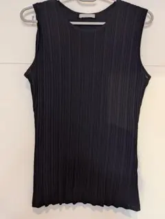 ISSEY MIYAKE イッセイミヤケ　プリーツタンクトップ ブラック　銀タグ ISSEY MIYAKE イッセイミヤケ プリーツタンクトップ ブラック 銀タグ