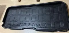 トヨタ・エスティマ用の純正ラゲッジトレイ（トランクマット