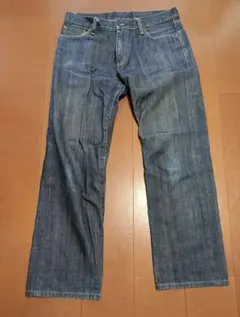 お値引　UNIQLO　ダークブルー　デニム 32インチ