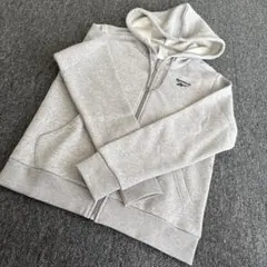 リーボック　パーカー　グレー　Ｓ