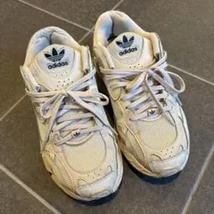 アディダス adidas アスティア スニーカー　23.5cm