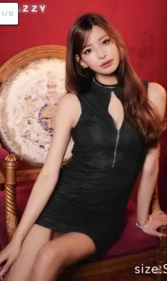 DAZZY ネックビジューノースリーブジッブレースタイトミニドレス