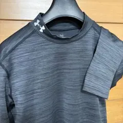 美品サイズXLアンダーアーマー/オールシーズンFitted長袖モックネックシャツ