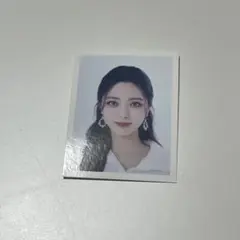 ITZY ユナ　証明写真