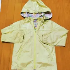 フード付き薄い黄色ジャケット