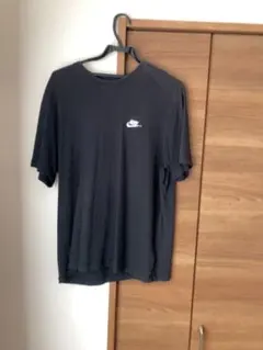 NIKE Tシャツ ブラック 刺繍ロゴ