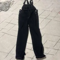 黒のサロペット・オーバーオール