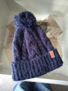 ネイビー ポンポン付き ニット帽