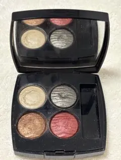 CHANEL レキャトルオンブル　エクラエニグマティックのサムネイル