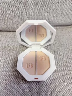【美品】FENTY BEAUTY フリースタイル ハイライターのサムネイル